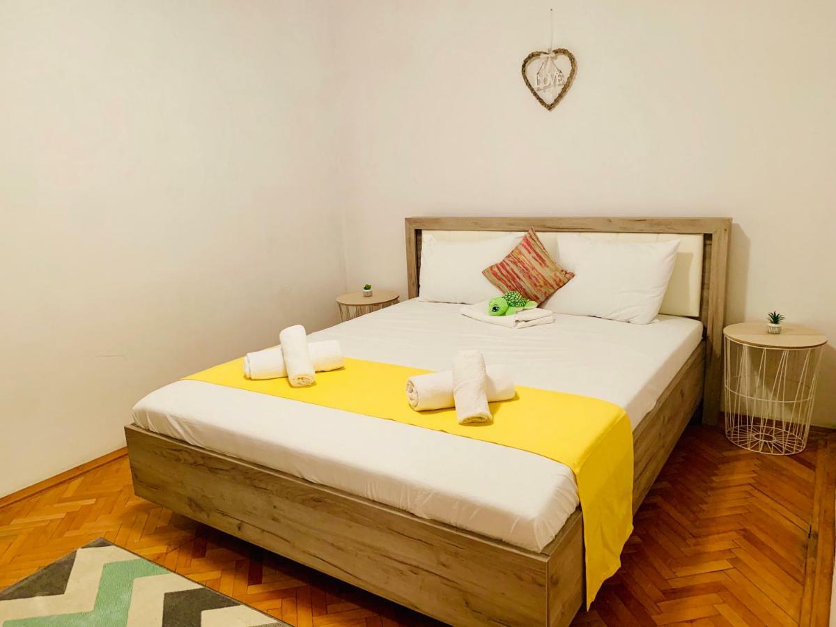 Ultracentral Apartment With All You Need: Wifi, Tv, Ac, Washer, Coffe Timişoara Exteriör bild